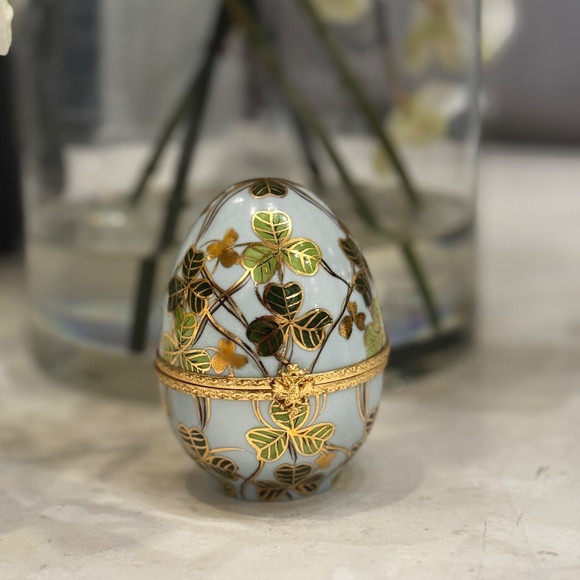 Limoges Fabergé Large Imperial Surprise Egg 24K Gold Accents Signed & Numbered - Picture 13 of 16